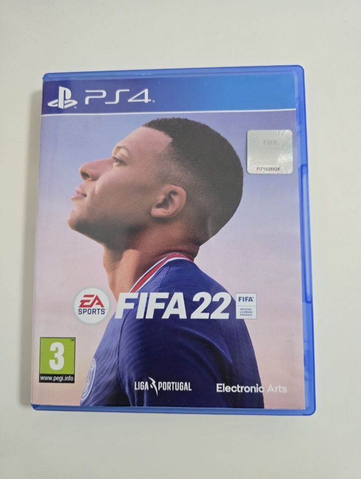 PS4 Slim 1TB Conservado + 2 Controles + 2 Jogos e Base carregadora!