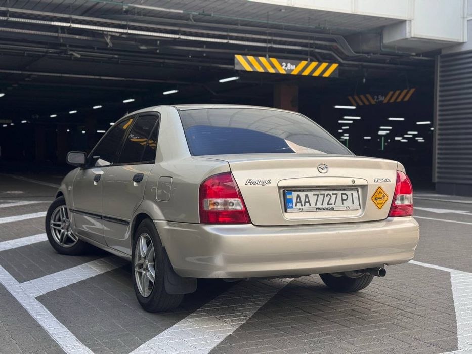 Mazda 323 (Protege) 2003