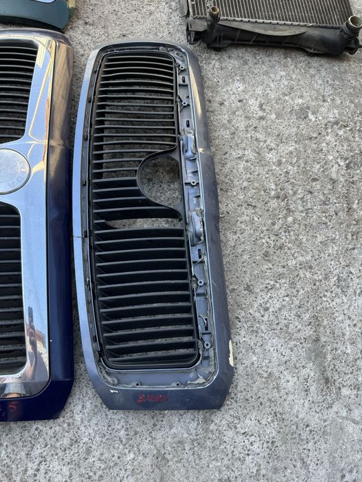 Решотка капота шкода суперб 1