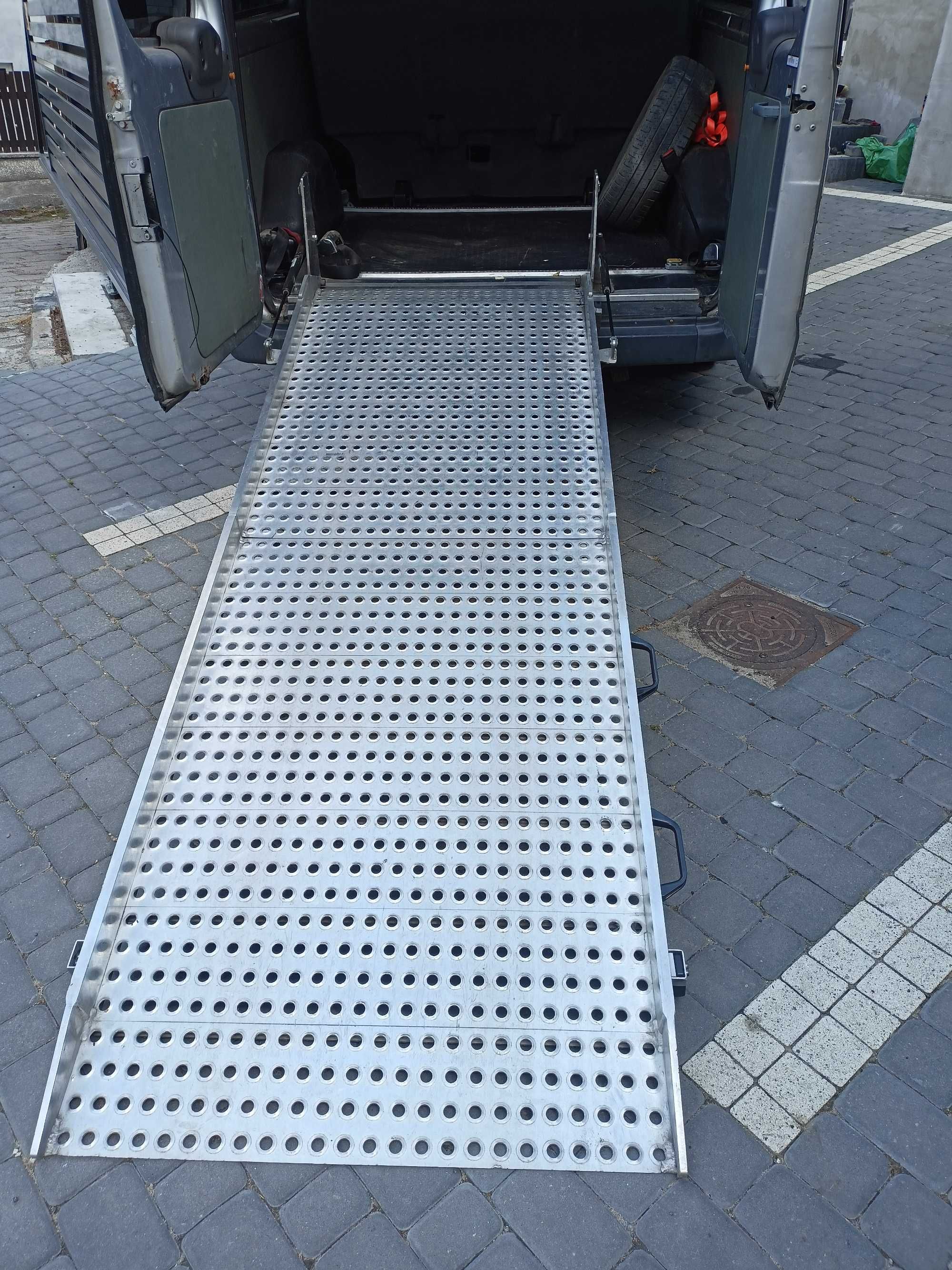 Ford Transit 9 osobowy
