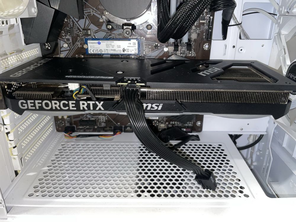 Computador Gamer R5600x 4060ti 32GB RAM