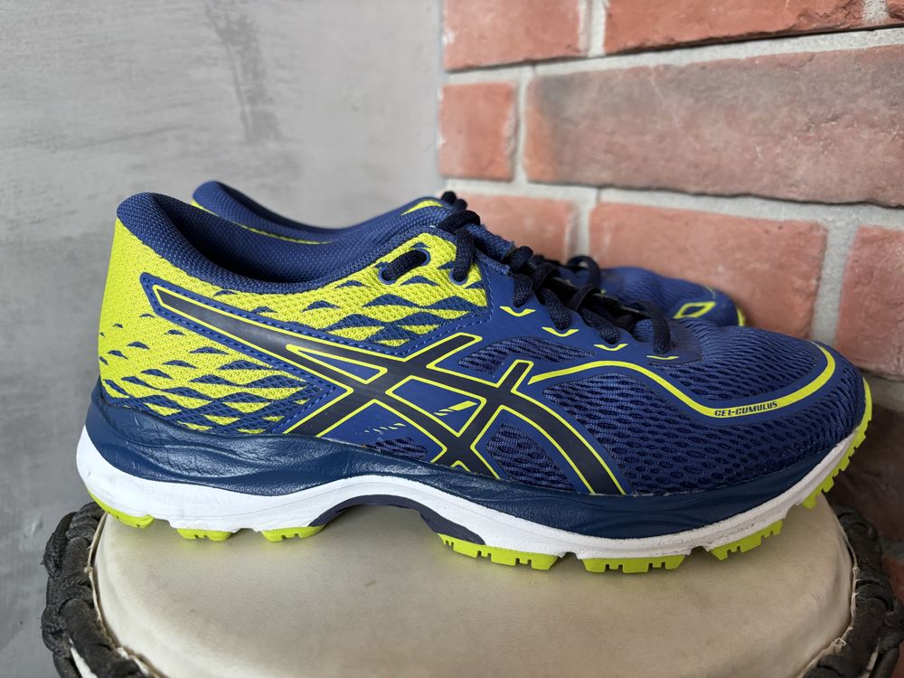 Asics Gel-Cumulus 19