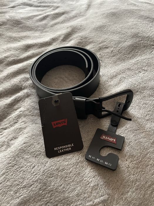 Чоловічий чорний шкіряний ремінь Levi’s 38019;0153