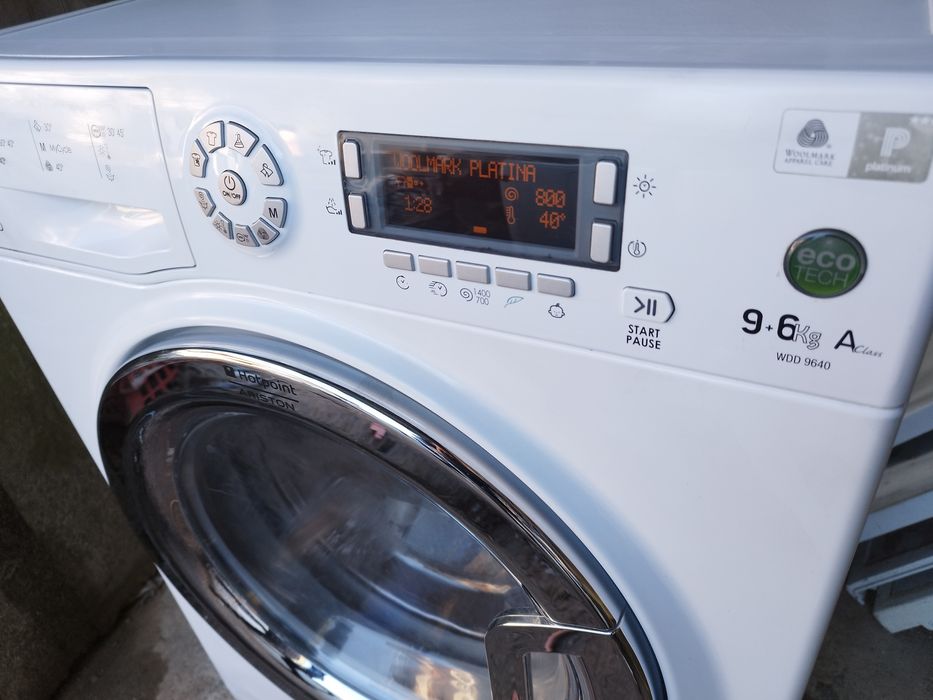 Máquina de lavar e secar roupa