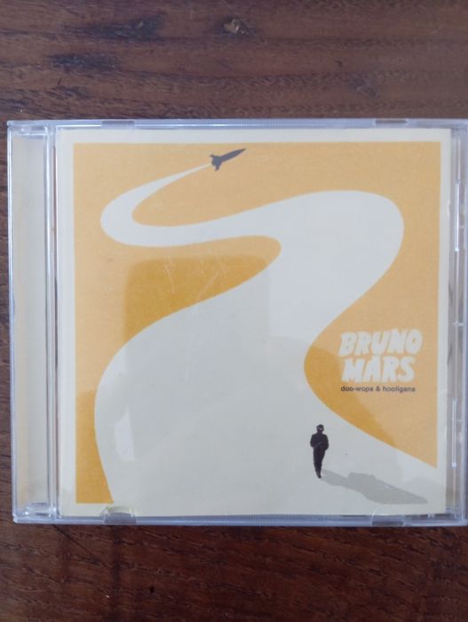 Bruno Mars doo-wops&hooligans