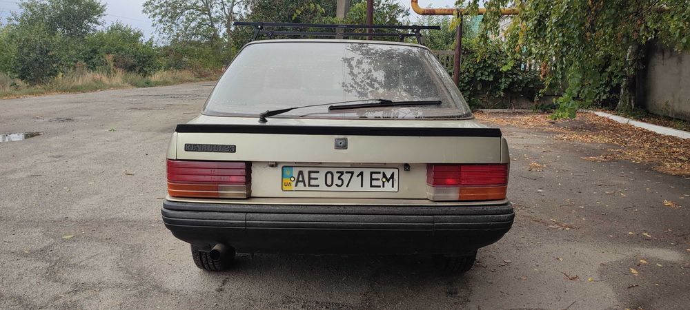 РЕНО 25, французский бизнес класс