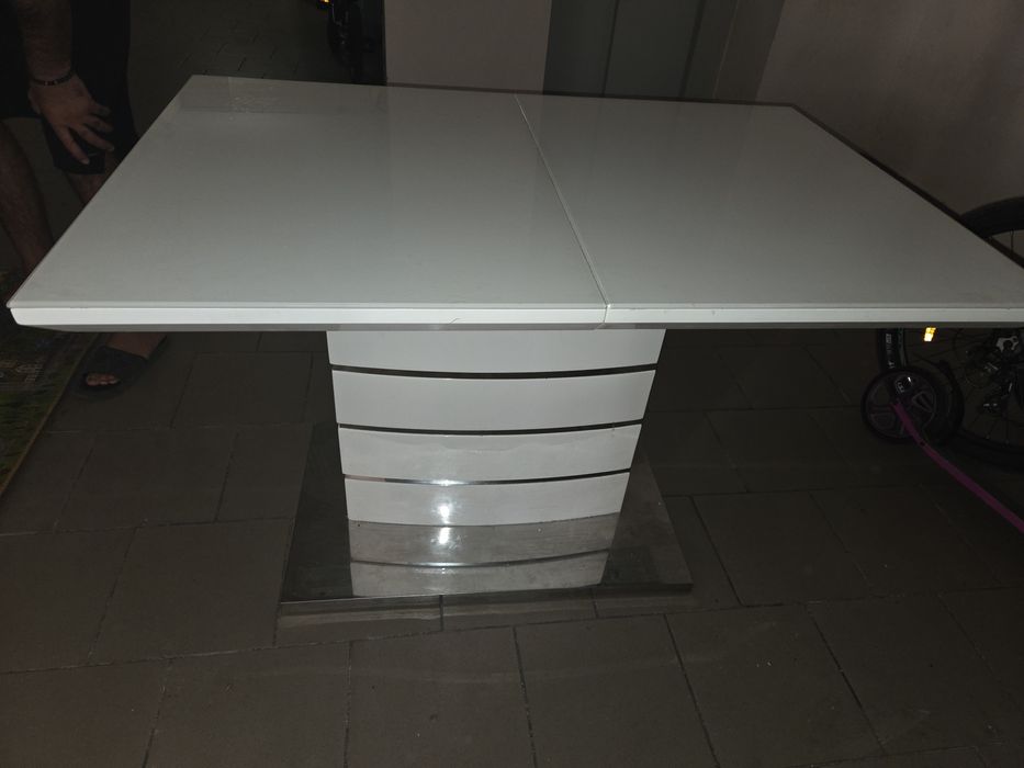 Стіл білий, сучасний, розкладний, глянцевий