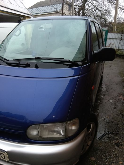 Нісан Серена 2.0