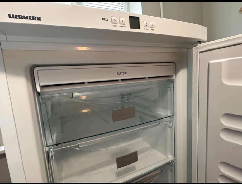Морозильна камера Liebherr GN2323 No frost