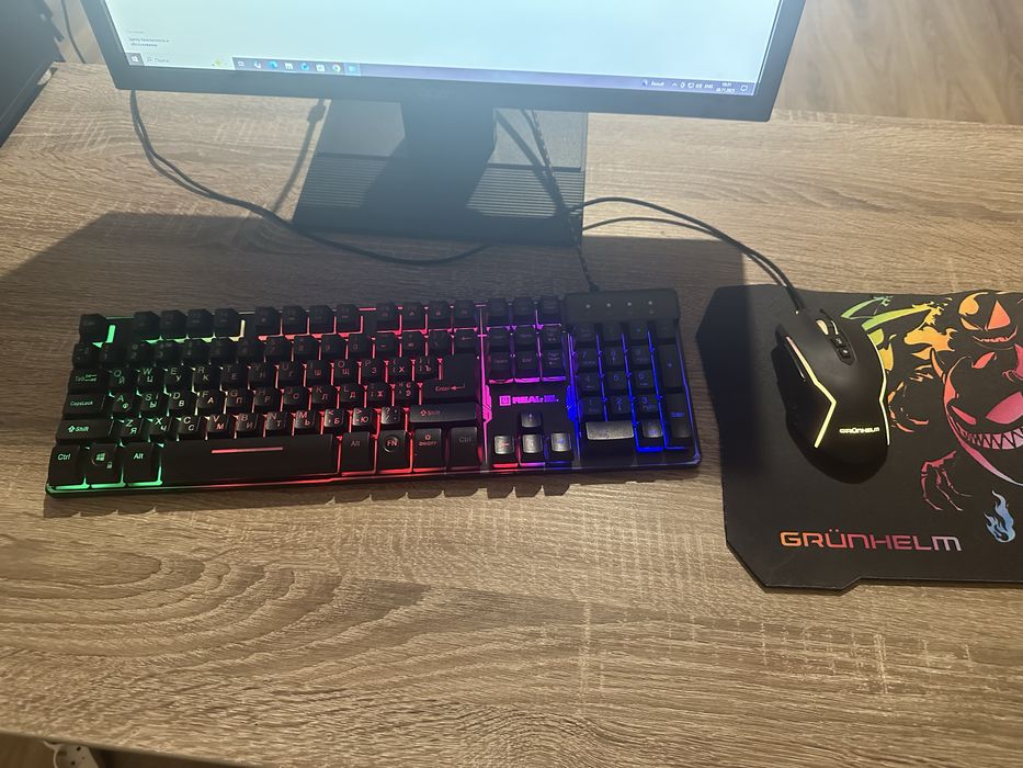 Продам ПК з монітором, клавіатурою та мишкою