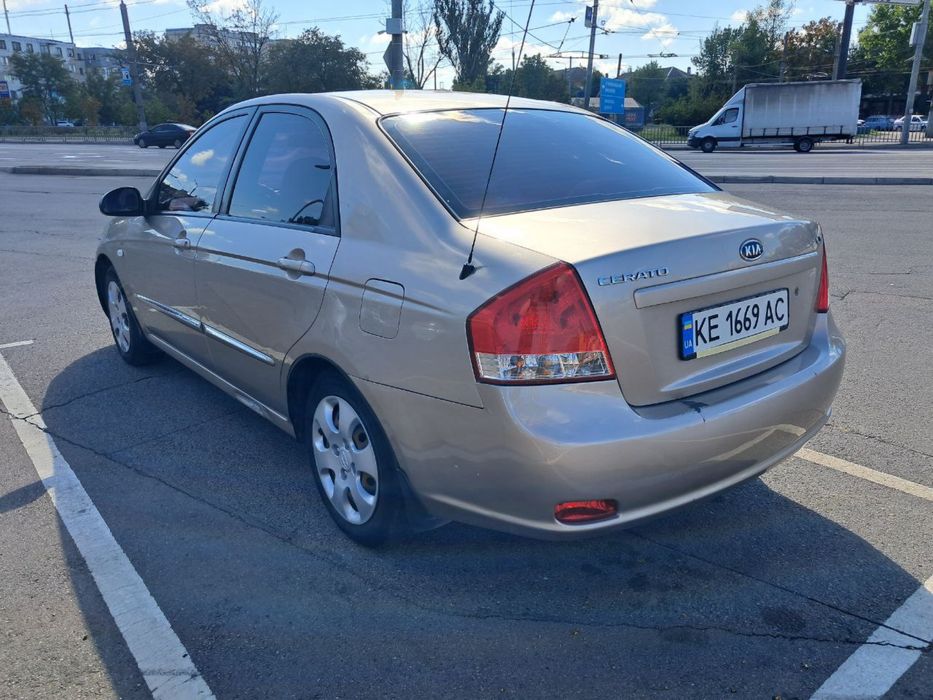 Kia cerato 2008