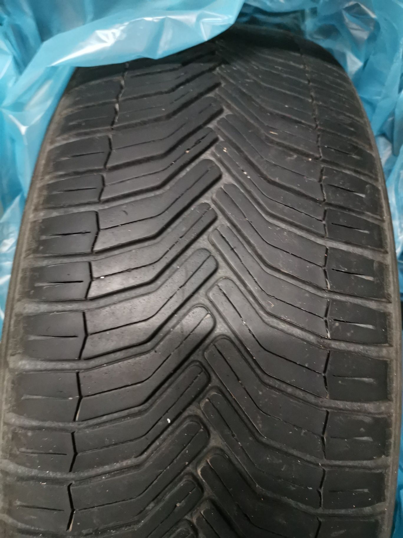 Opony Michelin całoroczne 235/60 R18