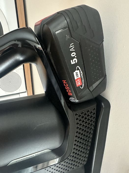 Aspirador vertical Bosch serie 8