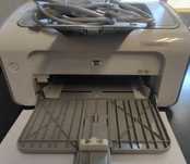 Drukarka HP P1102 mała + zapas tonerow
