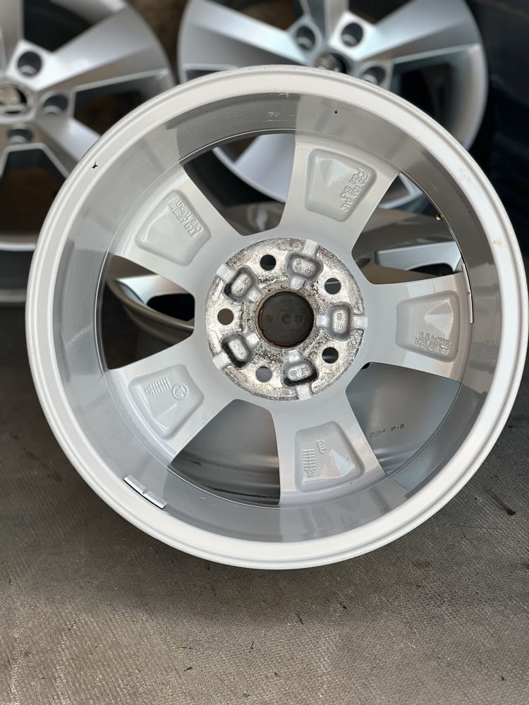 Оригінальні диски 5 112 R16 Skoda Superb Octavia A8 A7 A5  yeti