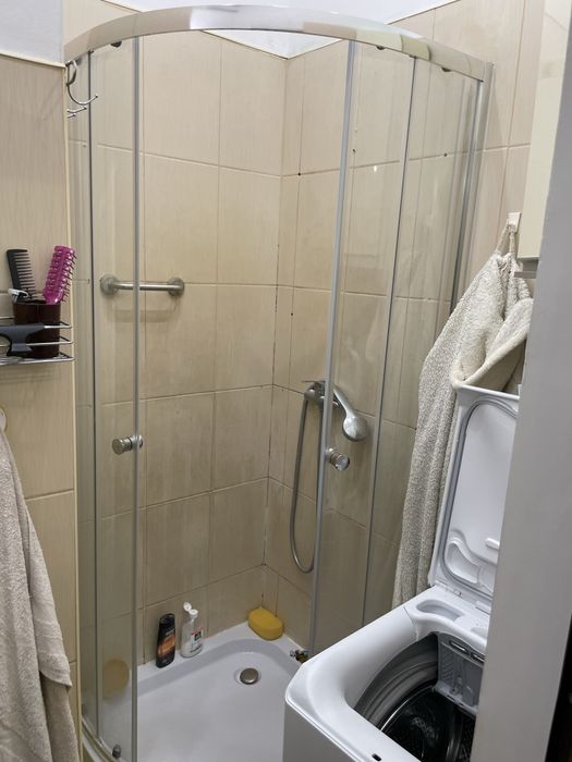 Sprzedam mieszkanie trzypokojowe.