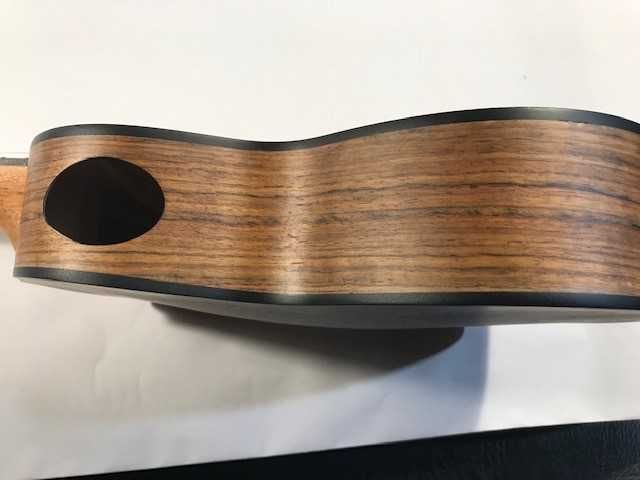 3 UKULELE - Em Caixa Novos