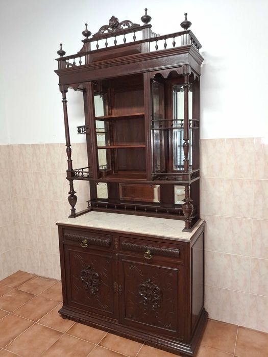 Movel de cozinha antigo