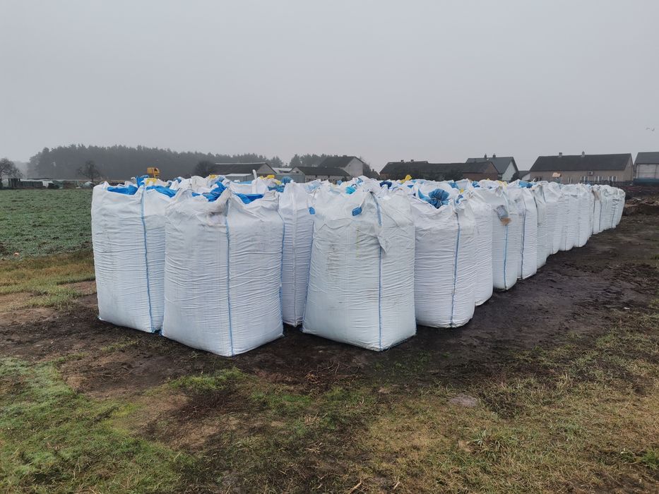 Kukurydza mielona śruta z kukurydzy CCM  Dla krów mlecznychTranspor