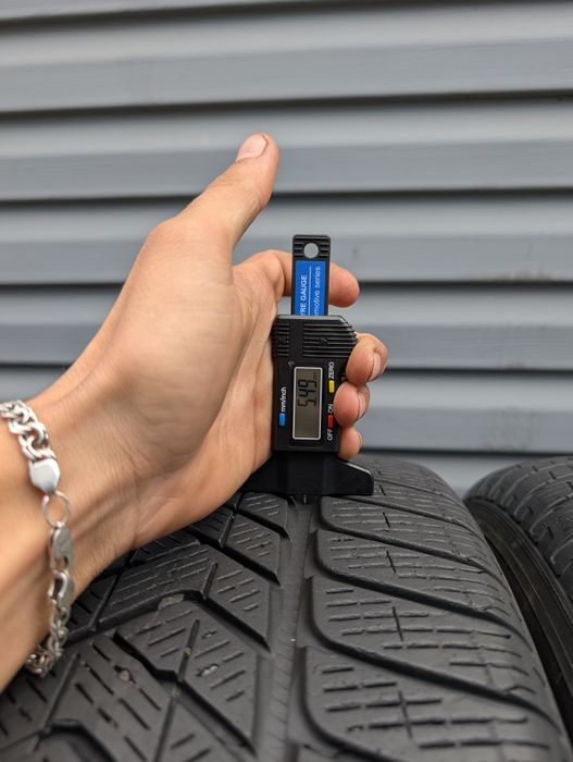 Комплект зимових шин Pirelli 255/55 R18 255*55 18 Scorpion Winter