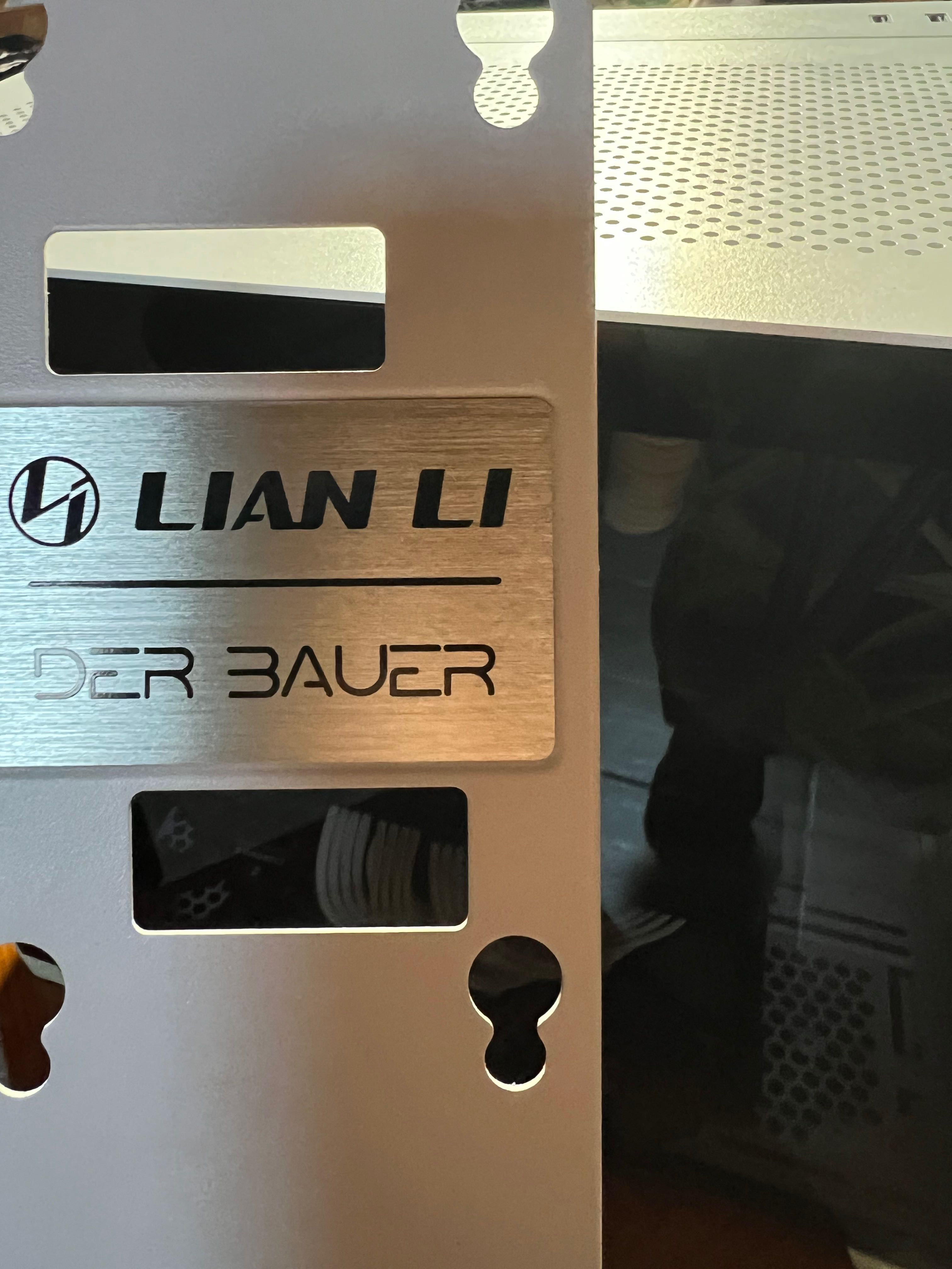 Caixa lian li dynamic mini branca e fonte 800w