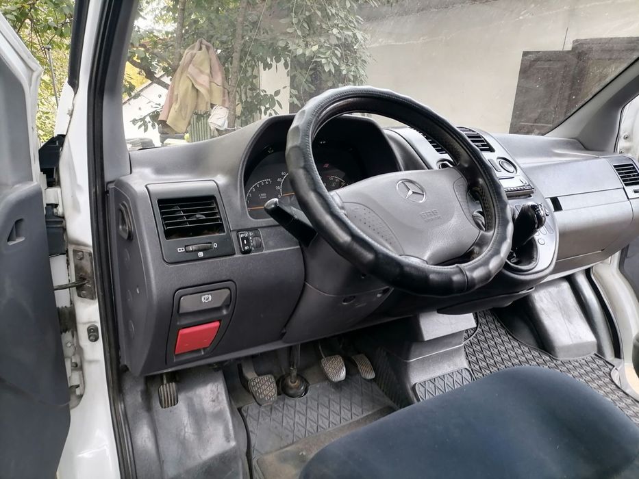 Продам автомобіль Mercedes Vito