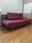 Sofa rozkładana z pojemnikiem na pościel