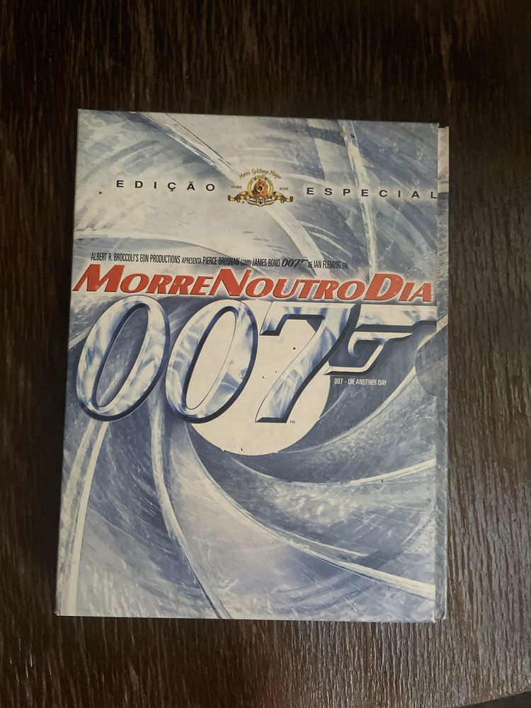 007 morre outro dia