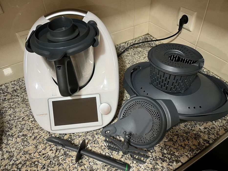 Bimby TM6 — com descascador e mandolina!