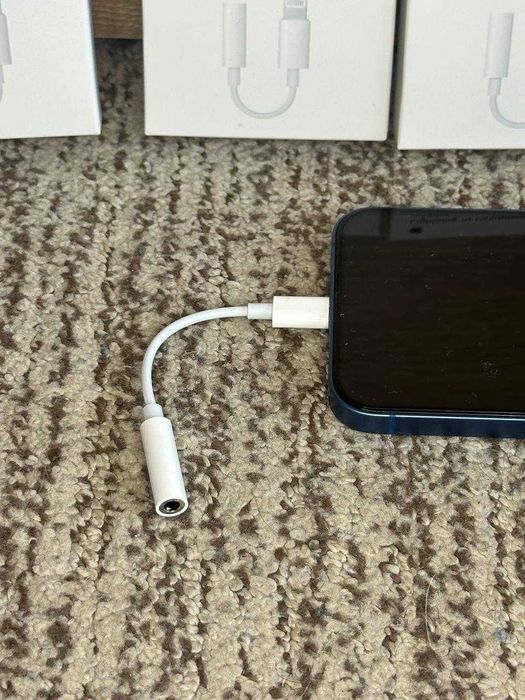 Apple перехідник Lightning to Headphone Jack 3.5mm AUX аукс переходник