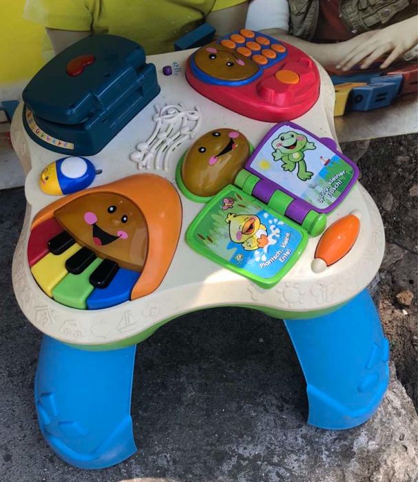 Продам музыкальную развивающую игрушку