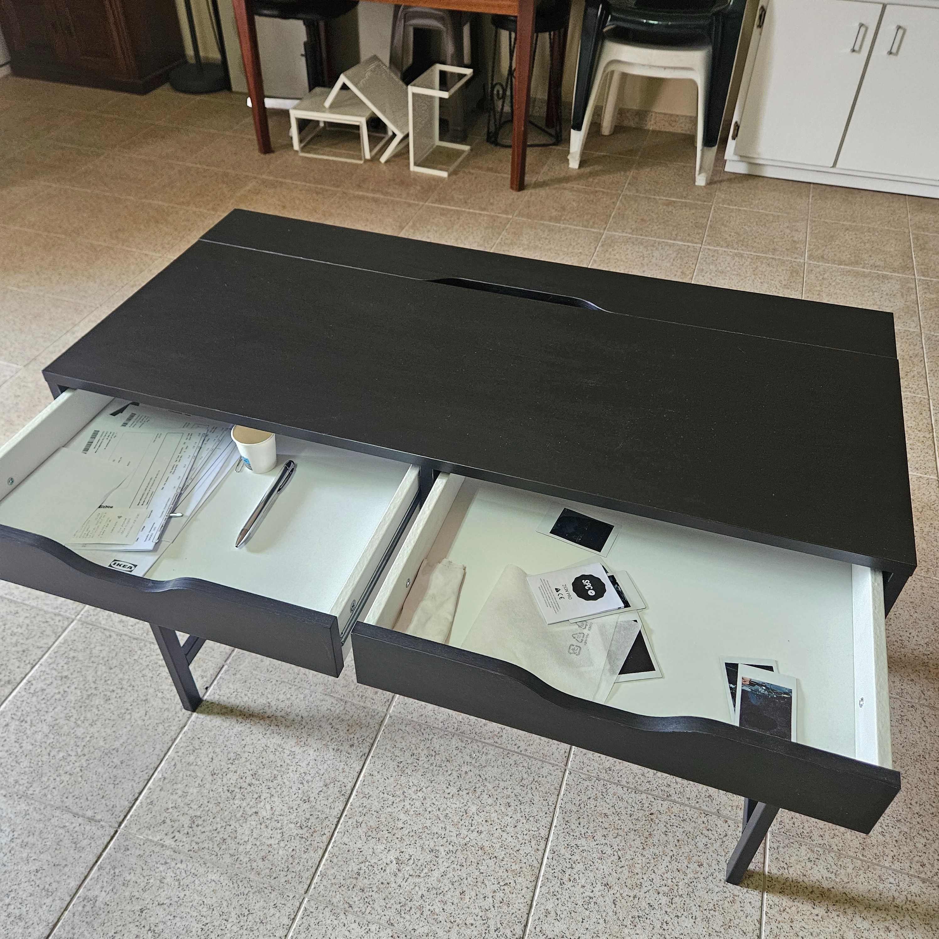 Secretária IKEA Alex