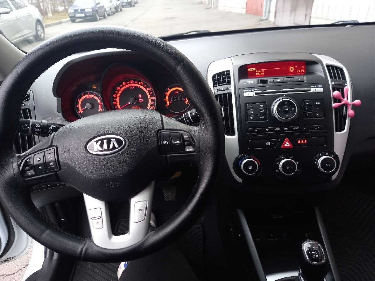 Kia Ceed універсал (2010 модельний рік)