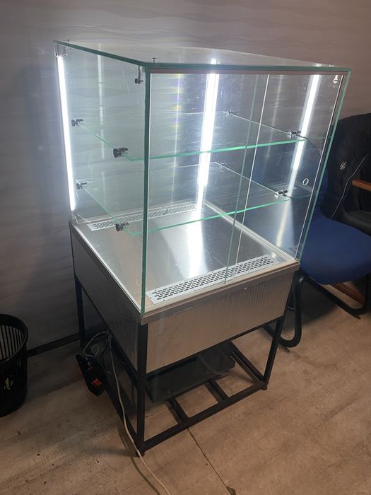 Кондитерская холодильная витрина КУБ Умка Барный холодильник