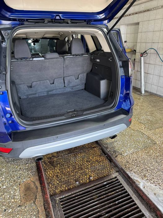 Продам Ford Escape
