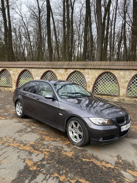 Продам BMW e90 320