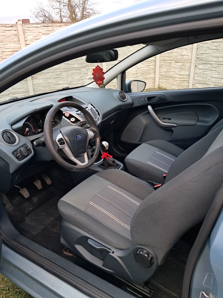 Sprzedam Ford Fiesta MK7 1.4cdti