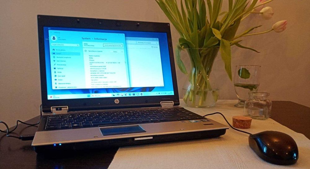Laptop HP Elitebook HD+ i5 4GB  SSD 256GB Windows 11  + myszka