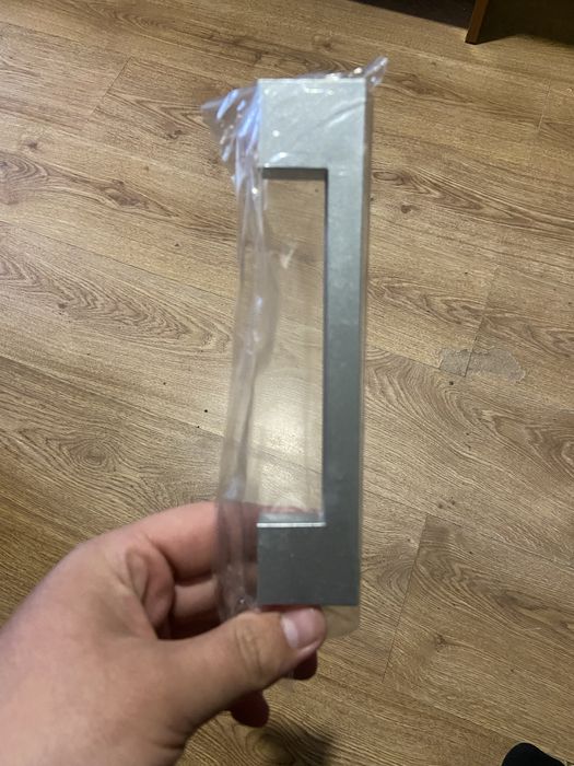 Пластикові ручки для кухонних шаф