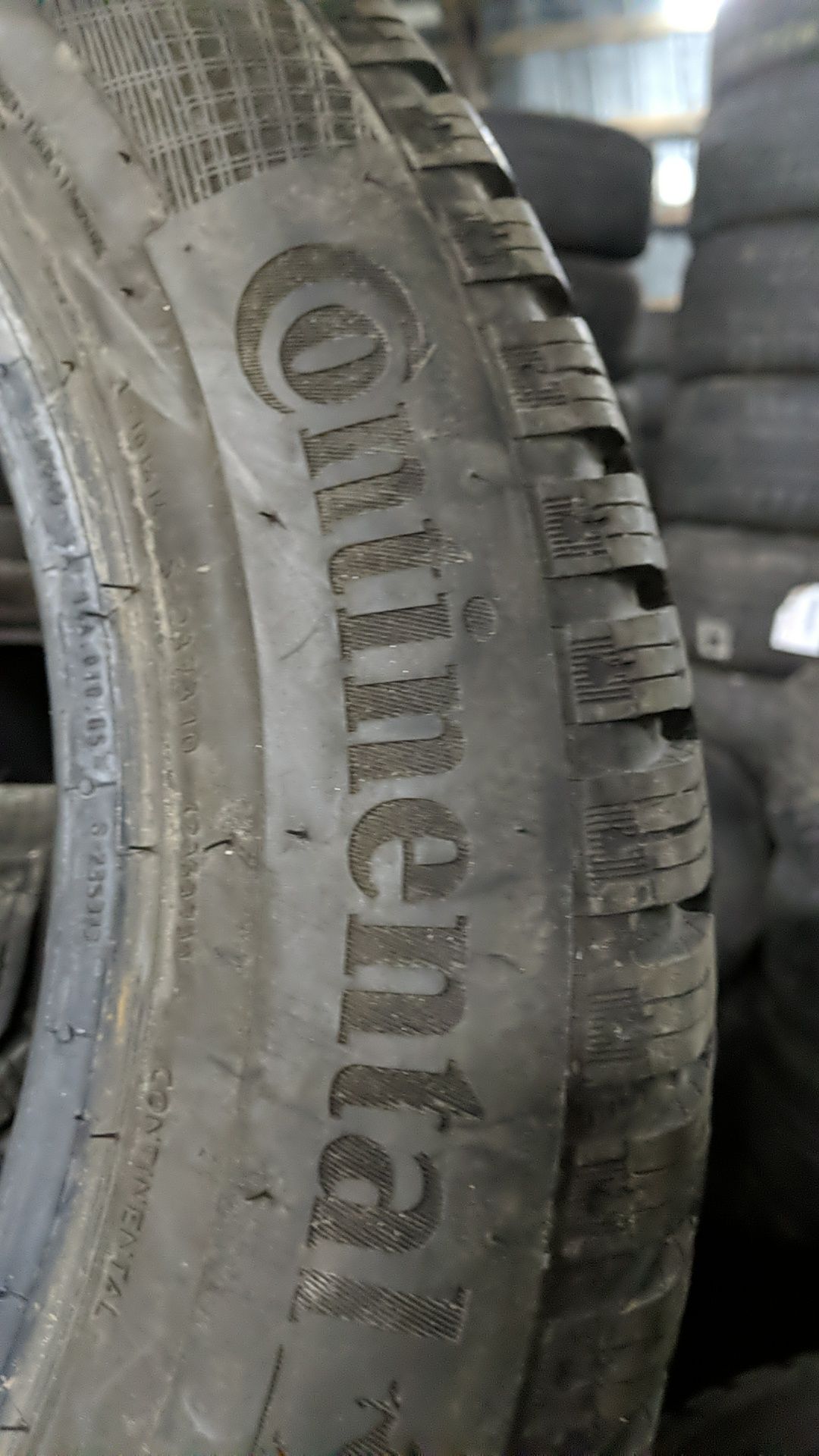 205/55R16 Continental