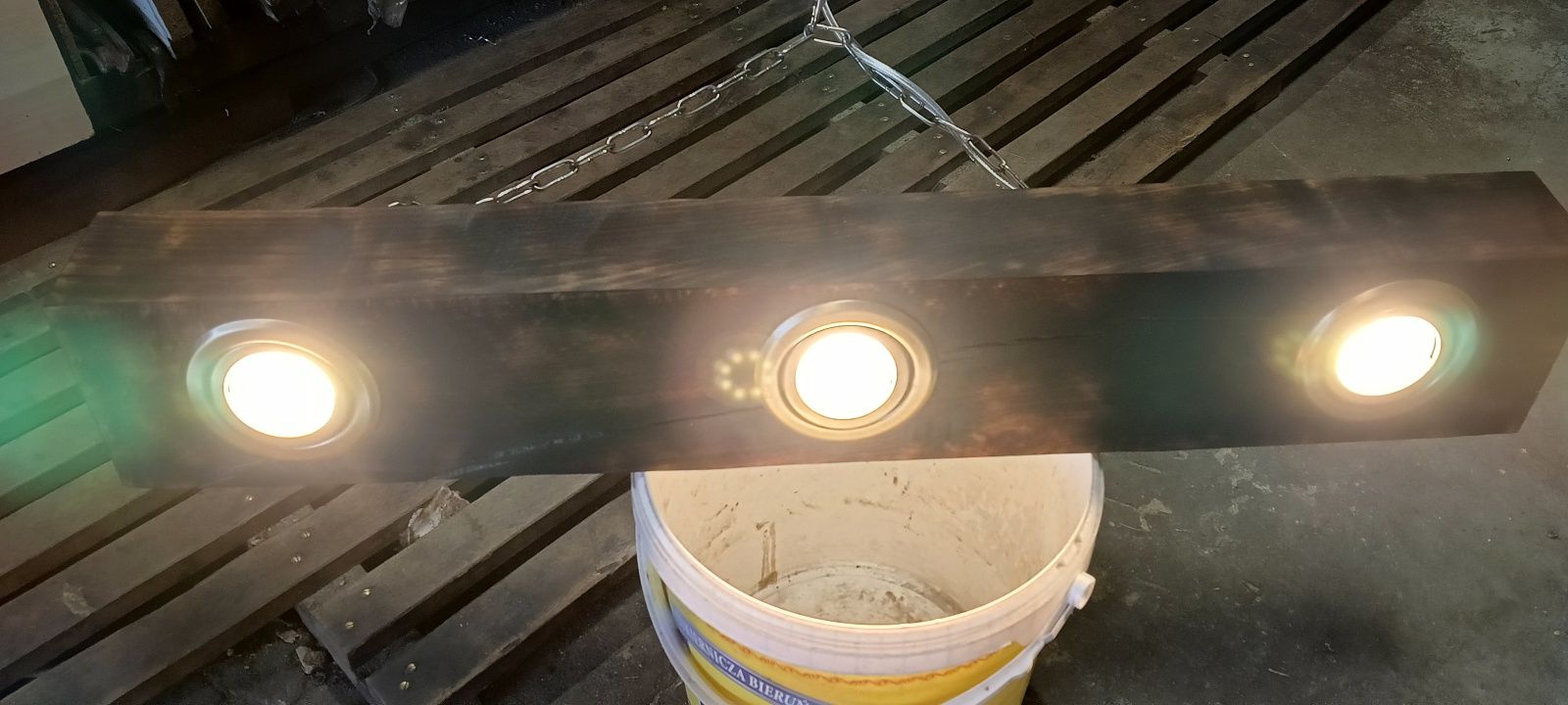 Lampa wiszaca rustykalna
