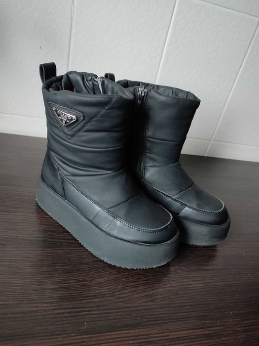 Зимові сапожки на дівчинку 35р.