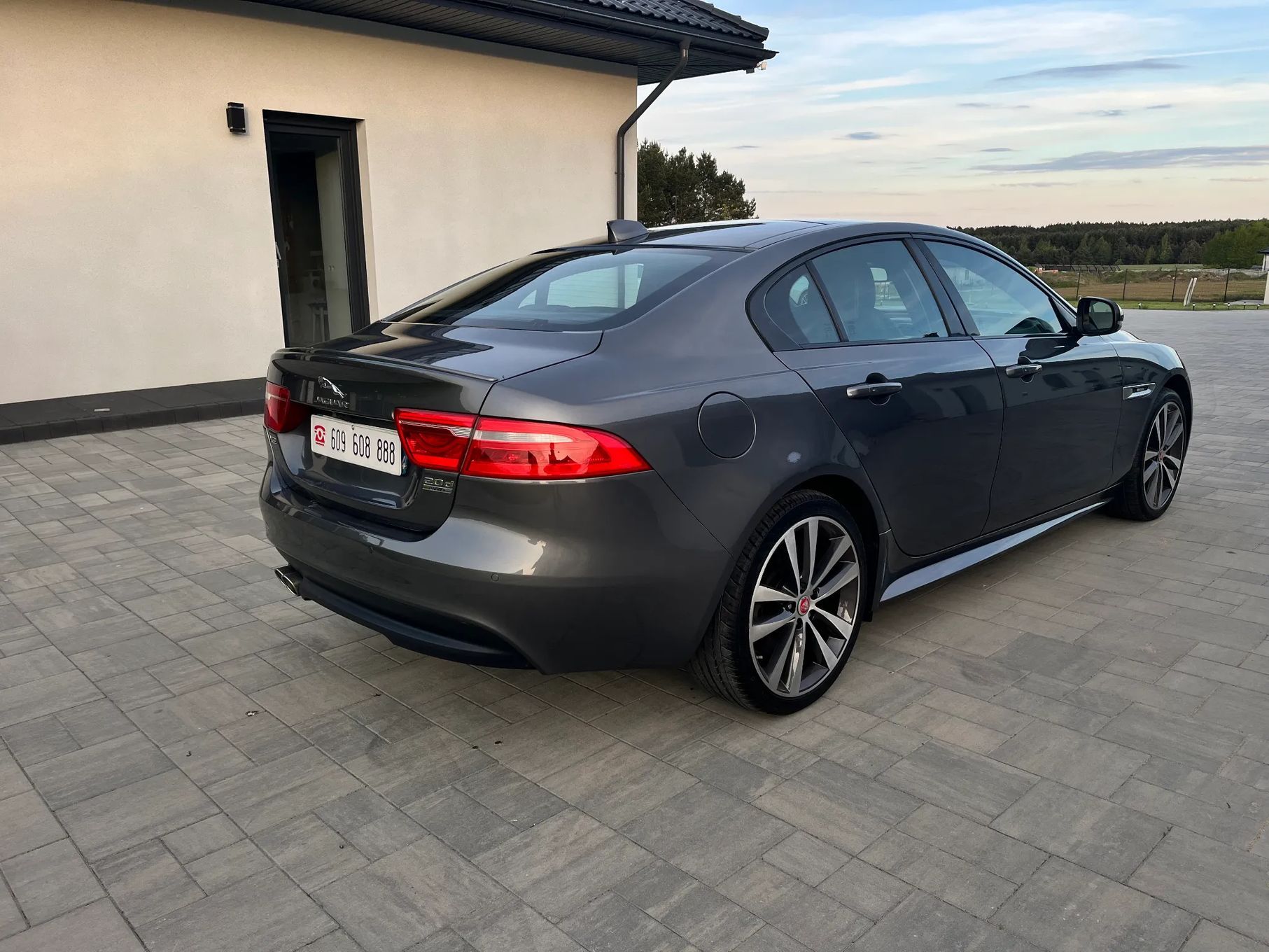 Jaguar XE R-SPORT, 4x4, Automat