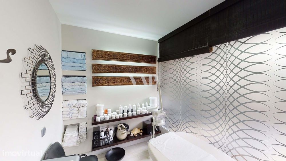 Loja comercial curta distância da Marina de Vilamoura