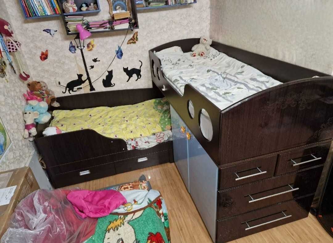 двохярусна кровать дитяча