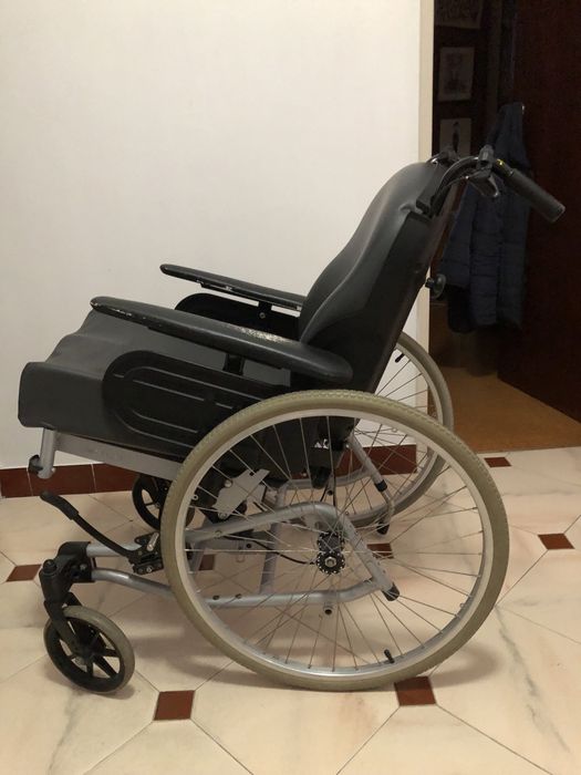 Cadeira de rodas manual