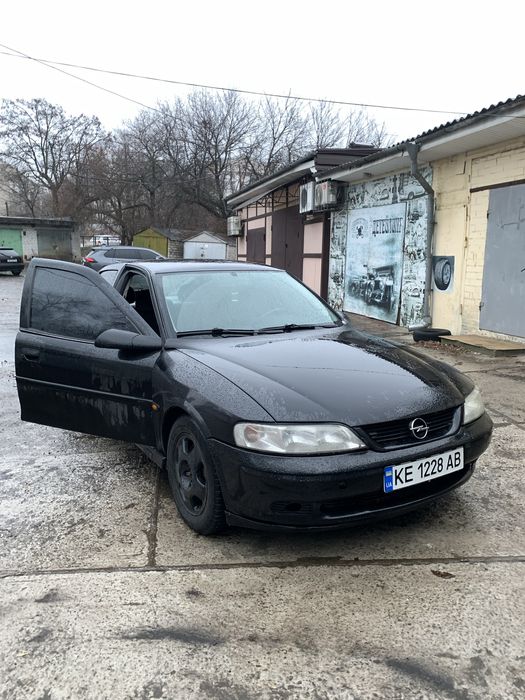 Opel Vectra-b 2000 2.0