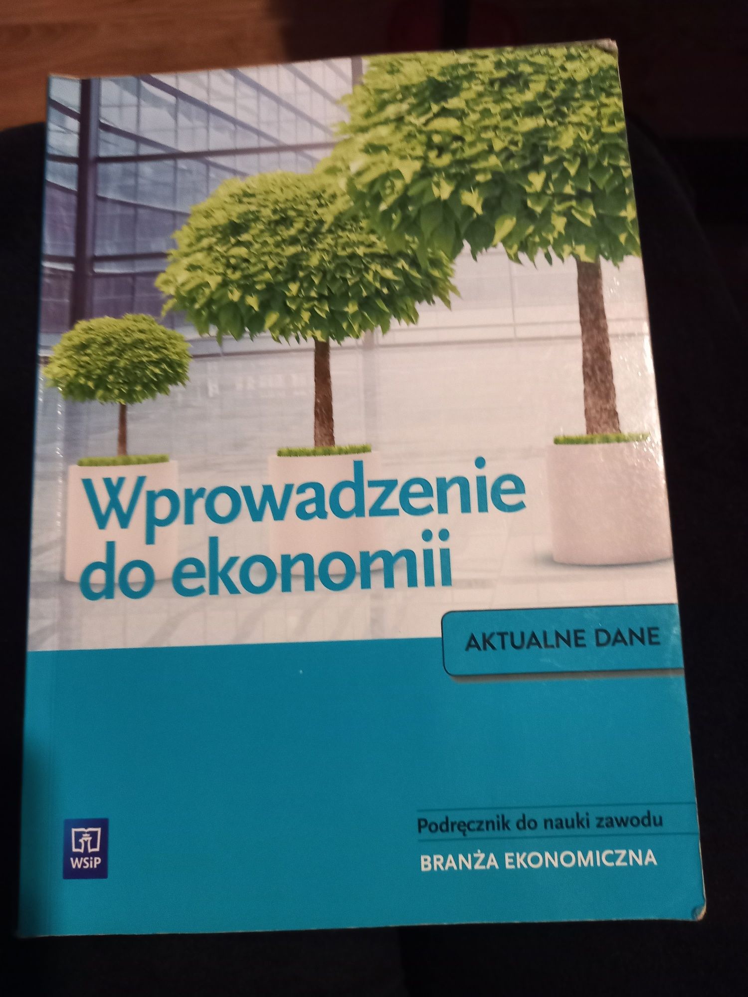 Wprowadzenie do ekonomii -podręcznik do nauki zawodu