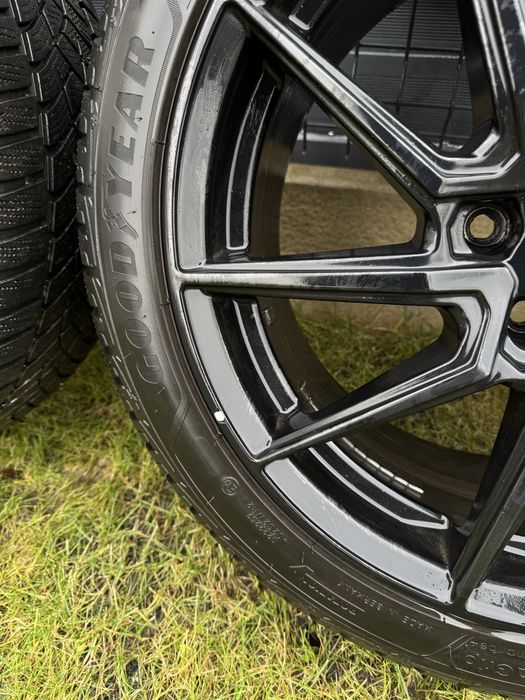 Komplet kol: opony Good year z felgami Dotz