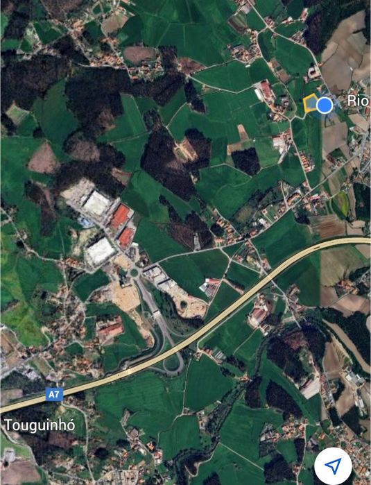 Aluga-se Estaleiro/ Terreno/ Espaço